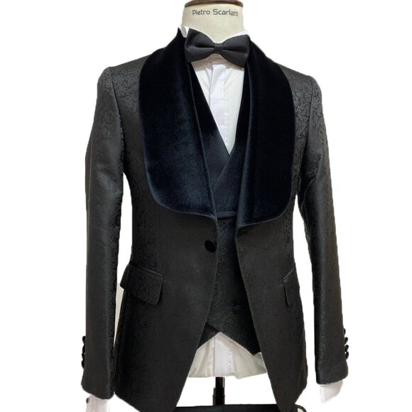 Mens Vested Designer Wide Velvet Shawl Tuxedo in Black Paisley - Picture 1 of 2